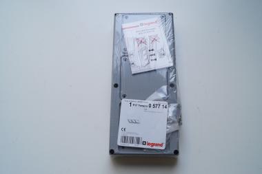 Faceplate 3 sockets 16A for horizontal 