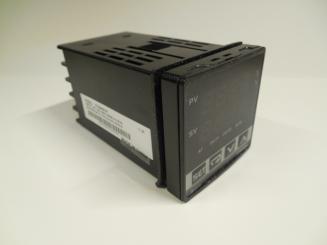 Delta Temperature Controller, Series B, 1/16 DIN 
