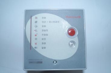 Burner Controller Model: BC2000U-G Plug-in base: Included 