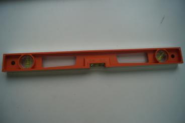 BE 1696D/500 BETA WASSERWAAGE AUS ALUMINIUM MIT HANDGRIFFE 4 MESSFLÄCHEN, 3 LIBELLEN 1MM/M 