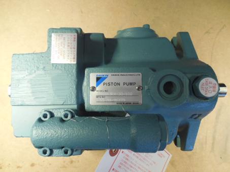 Piston pump 