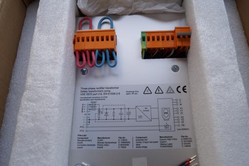 T01-72/1500-Multi Tr-Netzteil 1500VA, 3x230/400/480VAC 