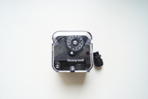 Gas-Druckwächter DG 150UG-4 