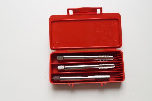 Maschinengewindebohrer M8x1.25 geradegenutet | E500M8NO6 